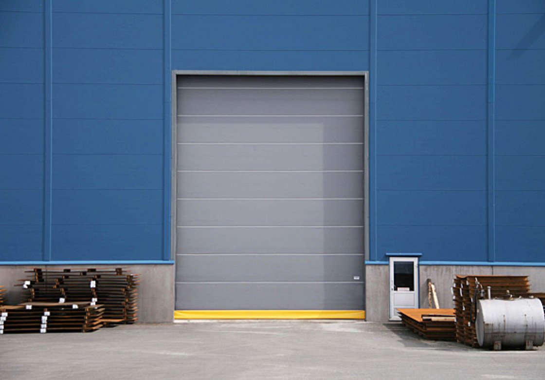 Industrial garage doors